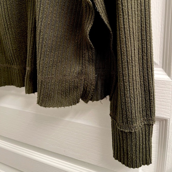 2/$20 ✨Wild Fable Ribbed Long Sleeve Top Olive Green Size XS - Picture 4 of 7